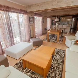 https://luxury-apartments-near-bacvice-beach.splithotels.org